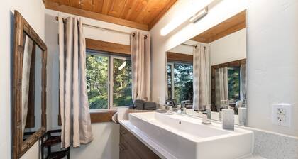 Beautiful In Bigfork - Newly built Studio Apmt.