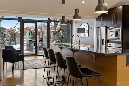 Fridge, microwave, oven, stovetop. Luxury 4 bedroom chalet ski in/out