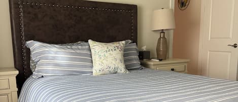 2 bedrooms, iron/ironing board, WiFi, bed sheets
