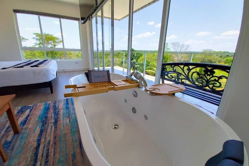Javiellie Luxury Villa