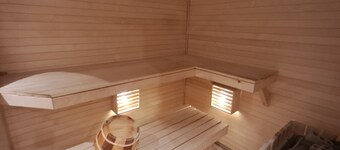 House with large social areas, fantastic backyard and bathroom with sauna and bathtub