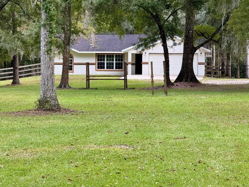 Gated Farmhouse on 3 Fenced Acres. Centrally Located. Dog Friendly!