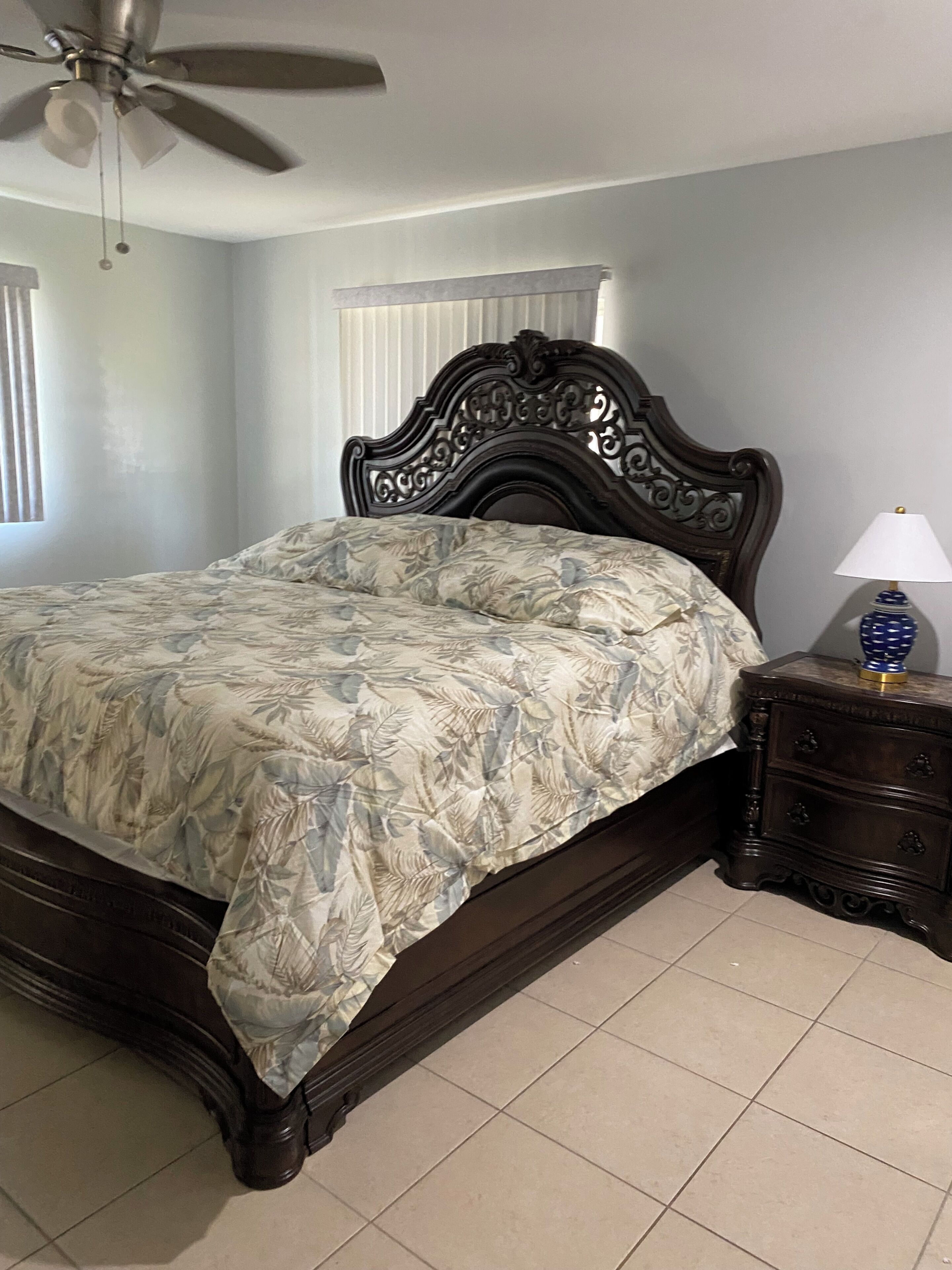 2 chambres, bureau, accès au Wi-Fi (inclus), literie fournie