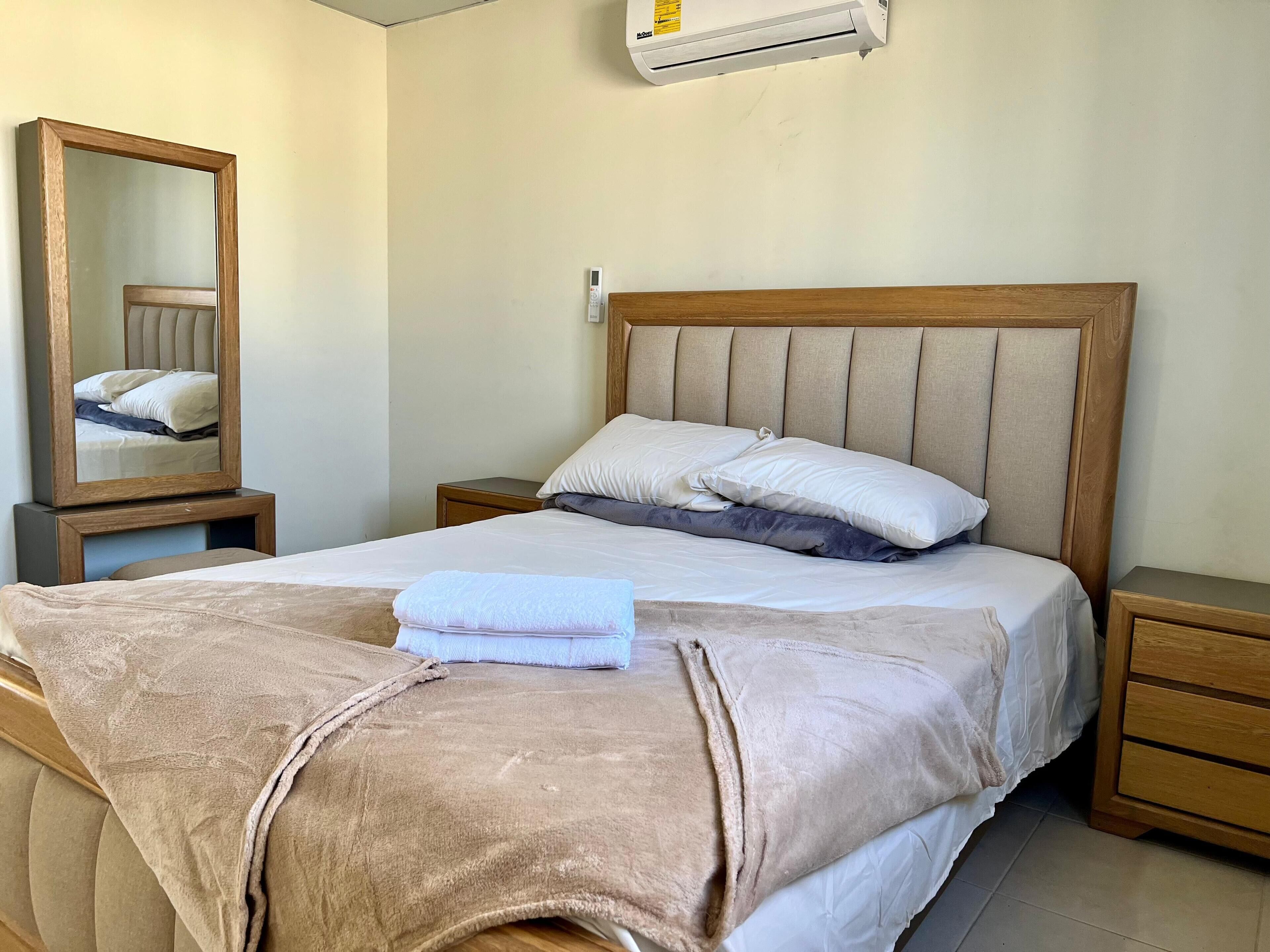 WiFi, bed sheets
