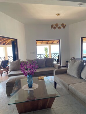 Living area - Stunning 5 bedroom Villa located on the unspoiled Western shore of Jamaica. (White House)