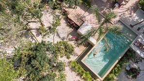 Outdoor pool - Lush Jungle Design Villa: Secluded Paradise with Infinity Pool (Tulum)