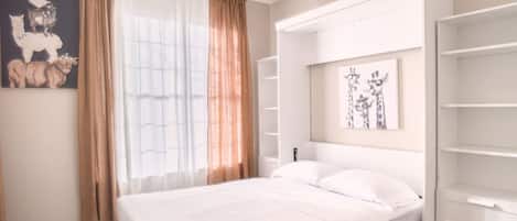 8 bedrooms, in-room safe, desk, iron/ironing board