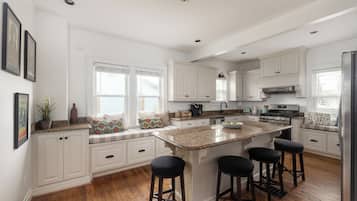 Microwave, oven, stovetop, dishwasher