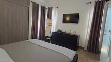 3 bedrooms, free WiFi, bed sheets