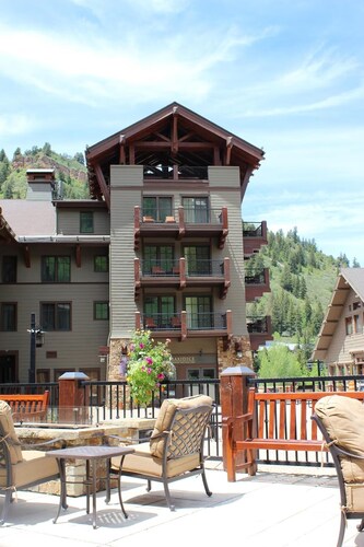 3BR Ritz Carlton Club - Ski In/Ski Out!  7 Nights  1/30/27 - 2/6/27