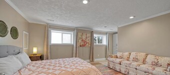 Large 2 bedroom suite with backyard