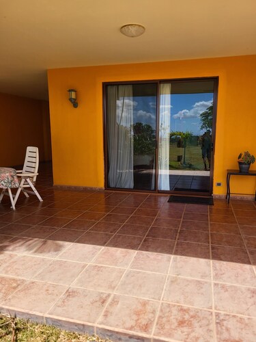 Cozy 1-bedroom bed & breakfast in  San Isidro with AC Amazing views of volcanoes