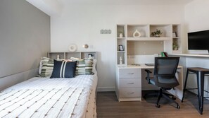 Studio, Non Smoking - Holden Court (Brighton)