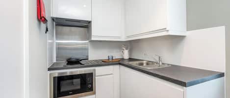 Studio, Non Smoking | Private kitchen