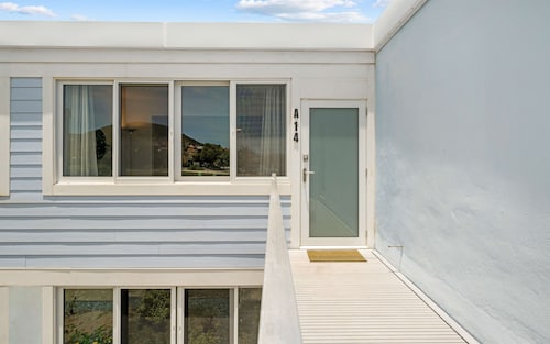 RARE Steps to Beach | 2 bedroom Crystal Cove A14