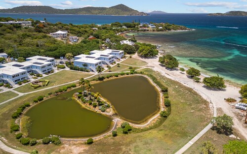 RARE Steps to Beach | 2 bedroom Crystal Cove A14