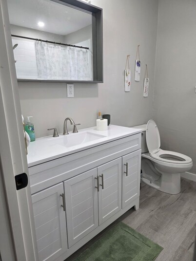 Cozy 3 Bed 1 Bath Full Home