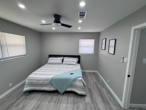 Cozy 3 Bed 1 Bath Full Home