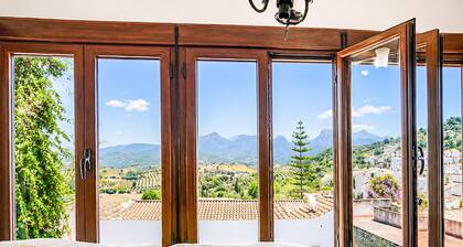 Stunning home in Prado del Rey