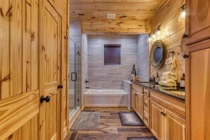 Shower, hair dryer, towels, shampoo - Sweet Mimosa Lodge | Indoor Pool, Hot Tub, Views (Sevierville)