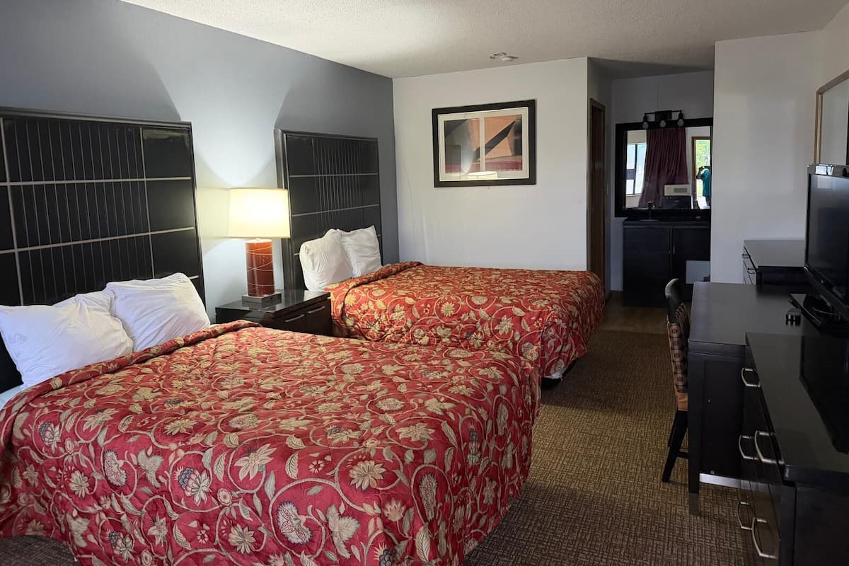 スタジオ ダブルベッド 2 台