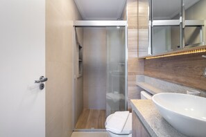 Shower, hair dryer, bidet - Machado 238 Ap 76 (São Paulo)