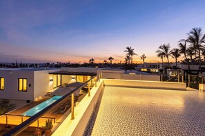 Property grounds - Luxury 4BR villa / Steps to oceanfront clubhouse (Cabo San Lucas)