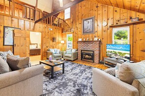 TV - Lusby 3BD Family Beach House - Steps to the Sand! (Lusby)