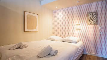 1 bedroom, WiFi, bed sheets