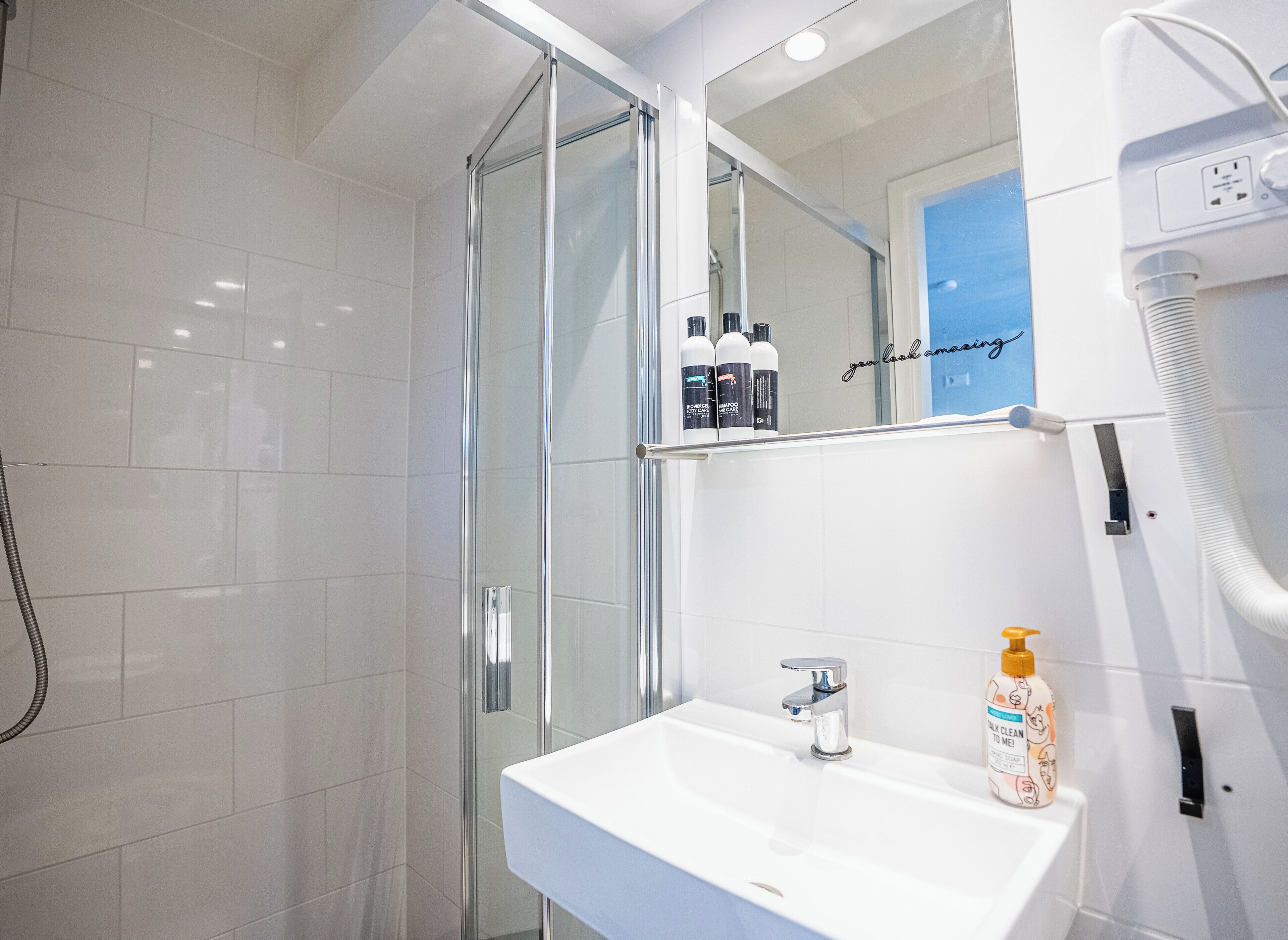 Shower, towels