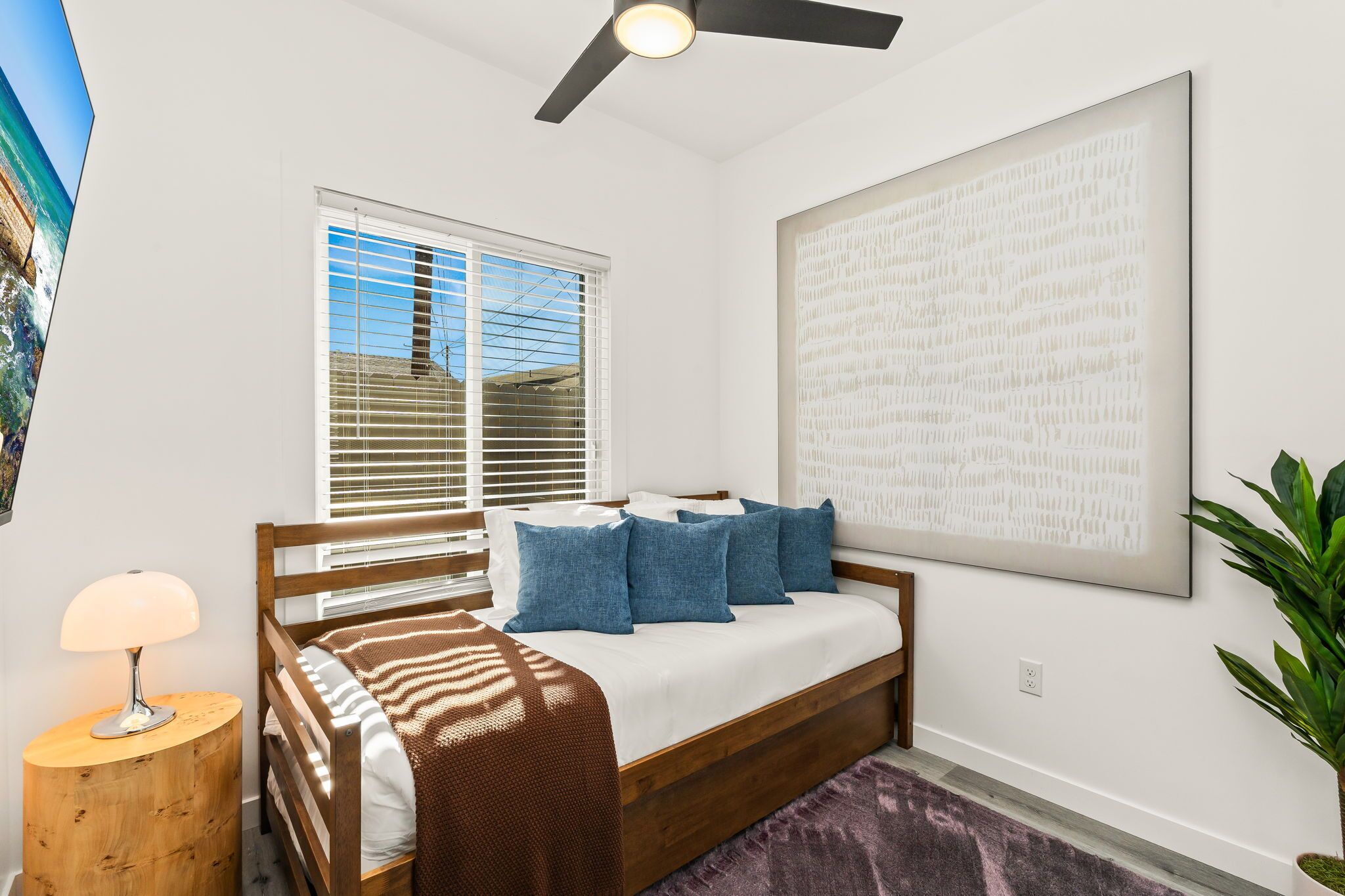 2 habitaciones, tabla de planchar con plancha, wifi y ropa de cama 