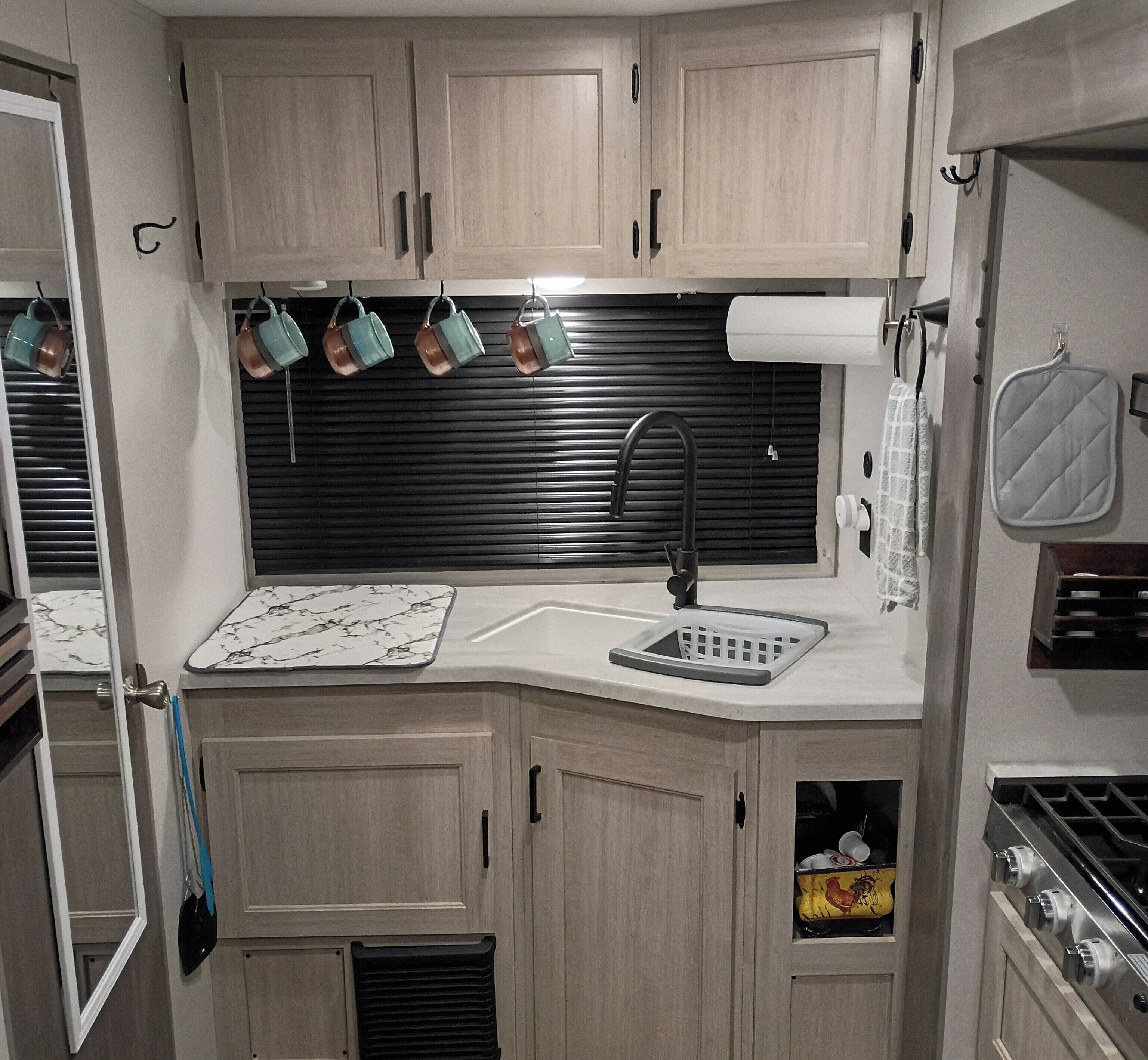 Fridge, microwave, coffee/tea maker, toaster