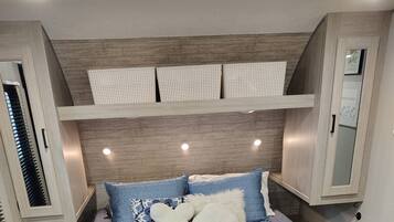 1 habitación, wifi y ropa de cama