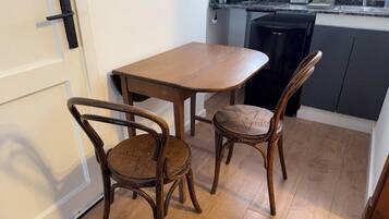 Suite Deluxe, vistas al patio | Restauración