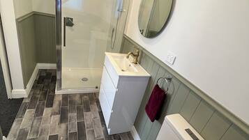 Deluxe House, Garden View | Bathroom
