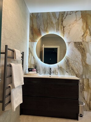 Suite familiare, vista giardino | Bagno