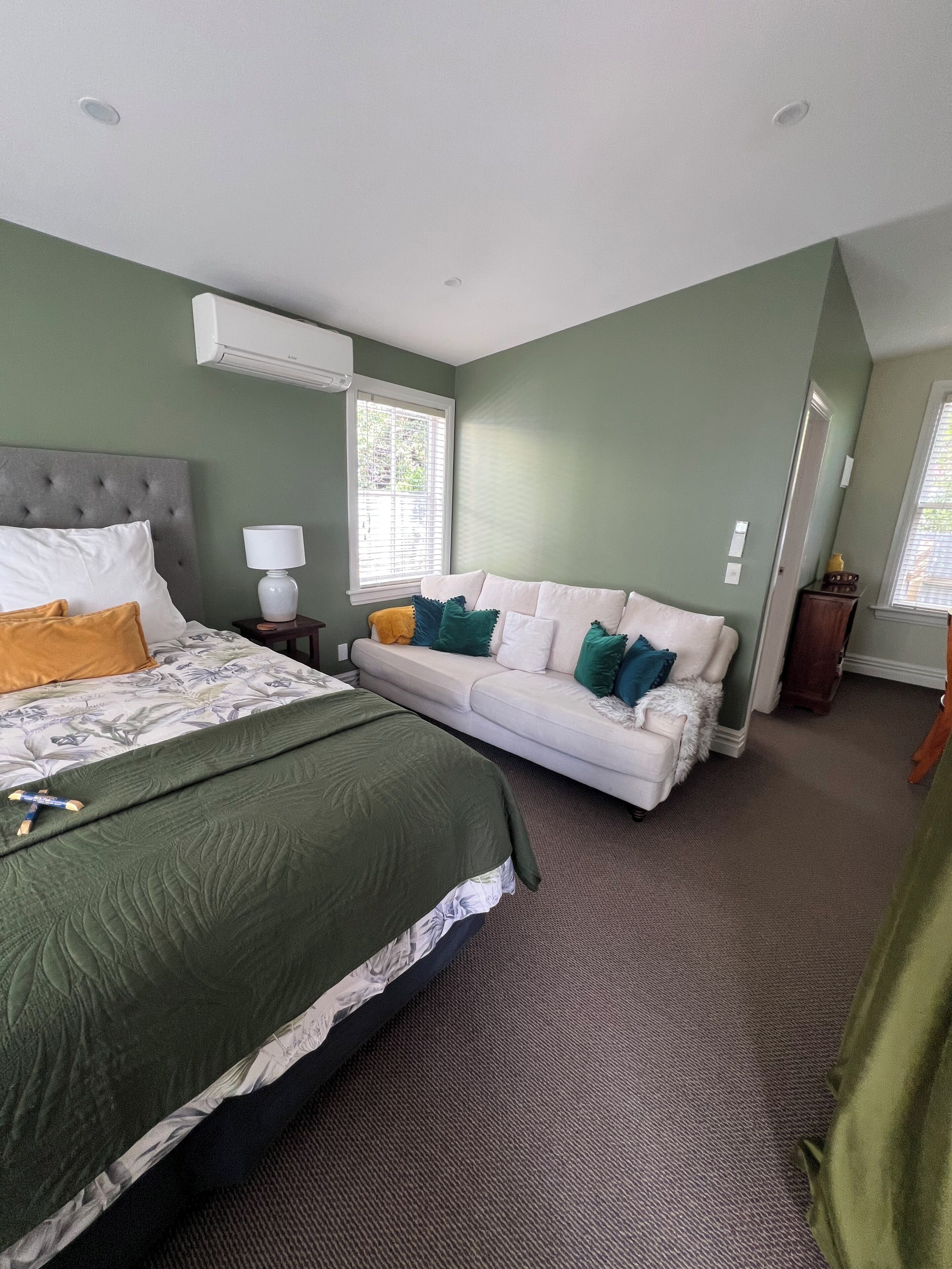 Monolocale comfort, vista giardino