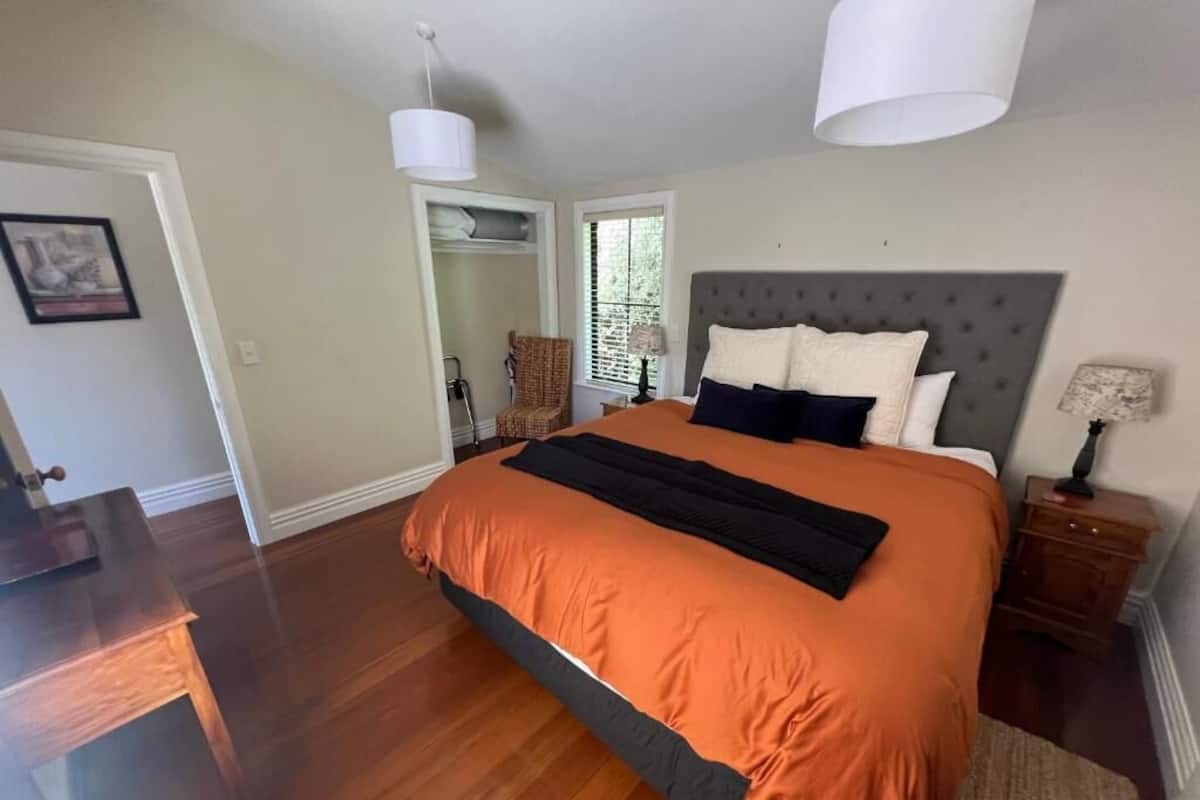 Villa Deluxe - utsikt mot trädgården