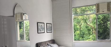 Classic Studio, Garden View