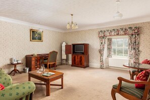 Living area - Cally Palace (Castle Douglas)