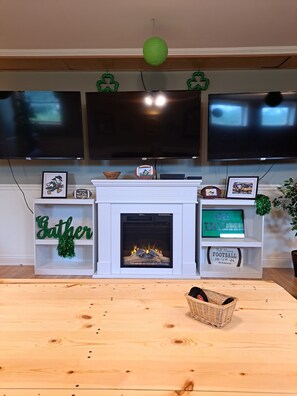 Interior - Creekside Retreat at Notre Dame (South Bend)