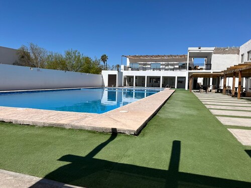 Apartment #11 for 6 people in Bahia de Kino new (half a block from the ocean)