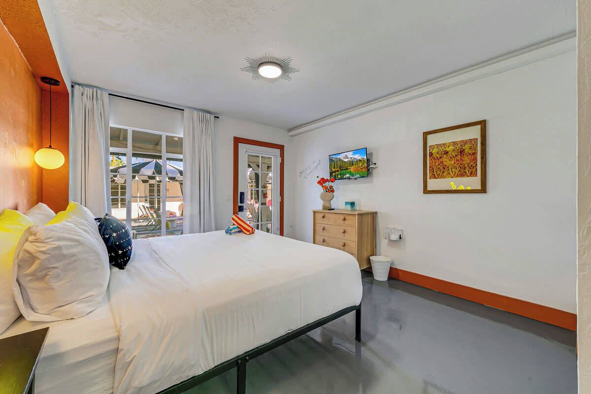 Bügeleisen/Bügelbrett, Reisekinderbett, WLAN, Bettwäsche