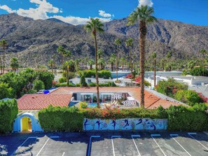 Exterior - Spirit of Sofia 23 Bedroom Epic Resort! (Palm Springs)