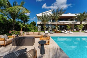 Outdoor pool - Best Luxury Escape W/ Gym & Game Room W/ Butler Near Beach/Stores/Restaurants (La Romana)