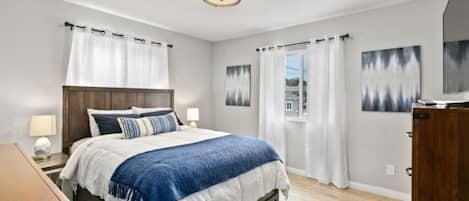 3 bedrooms, iron/ironing board, WiFi, bed sheets