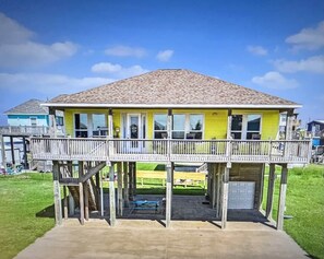 Exterior - Mellow Yellow in Crystal Beach, Texas (Crystal Beach)