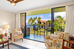 TV, books, stereo - Laule'a ~ Magical Maui w/Gorgeous Ocean Views J302 (Lahaina)