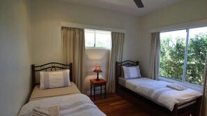 Room - Sea Pearl at Mission (Mission beach)