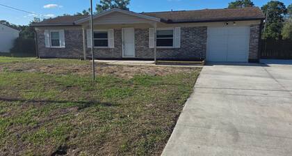 Beautiful 4-Bedroom 2 bathrooms House with Ample Parking Space